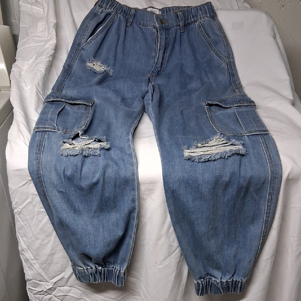 Forever 21  Relaxed Blue Cargo Jeans